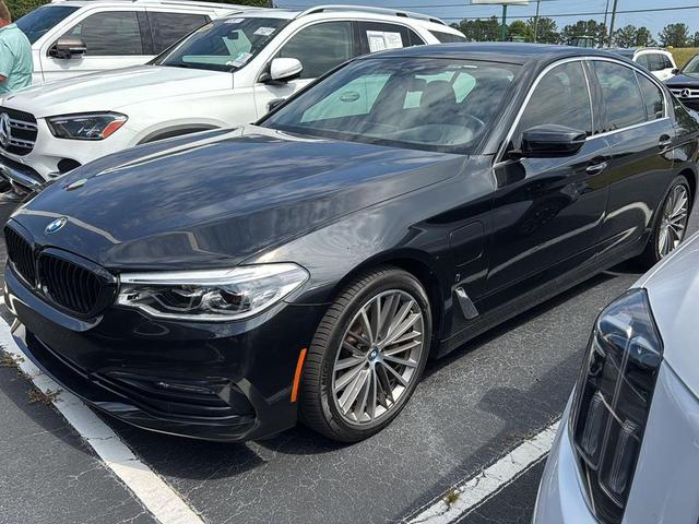 Photo of 2018 Black Sapphire Metallic BMW 530e