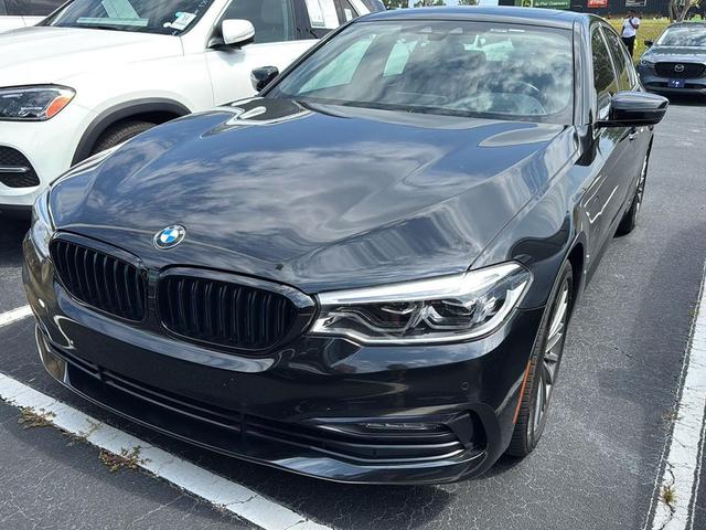 Photo of 2018 Black Sapphire Metallic BMW 530e