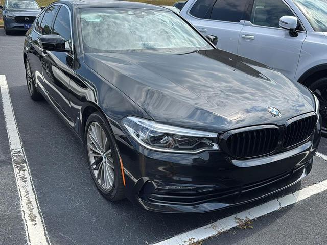 Photo of 2018 Black Sapphire Metallic BMW 530e