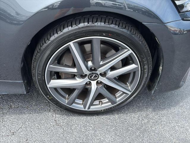 Photo of 2020 Ultra White Lexus GS 350