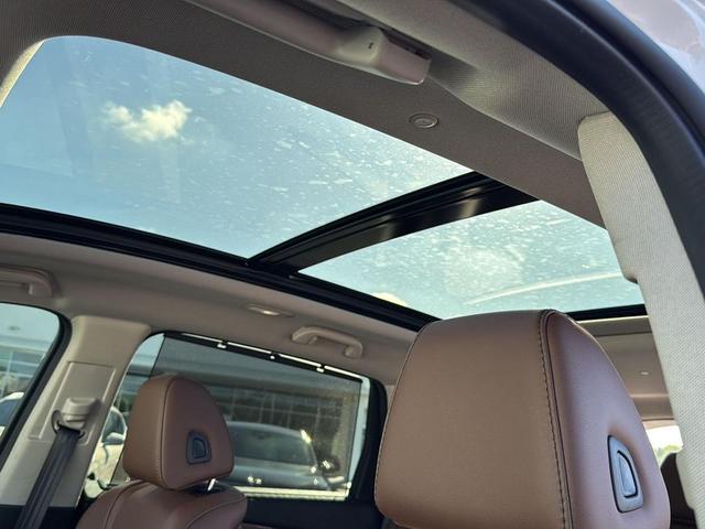 Photo of 2024 Platinum White Pearl Acura MDX