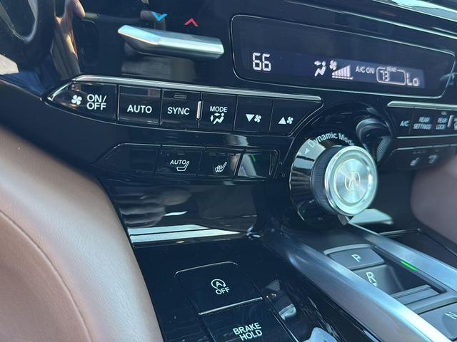 Photo of 2024 Platinum White Pearl Acura MDX
