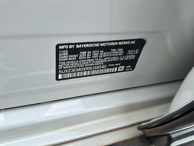 Photo of 2024 Mineral White Metallic BMW X7