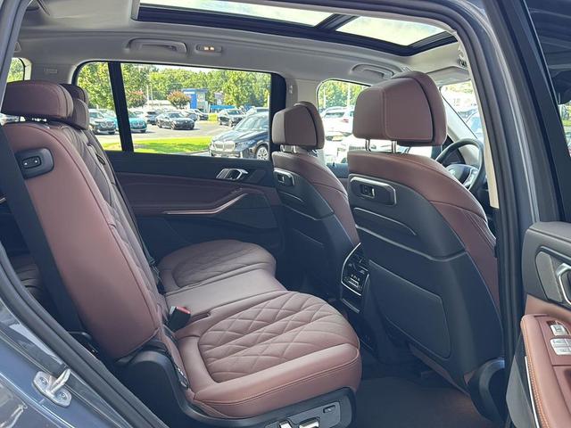 Photo of 2026 Sparkling Copper Metallic BMW X7