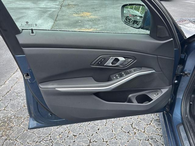 Photo of 2025 BMW 330