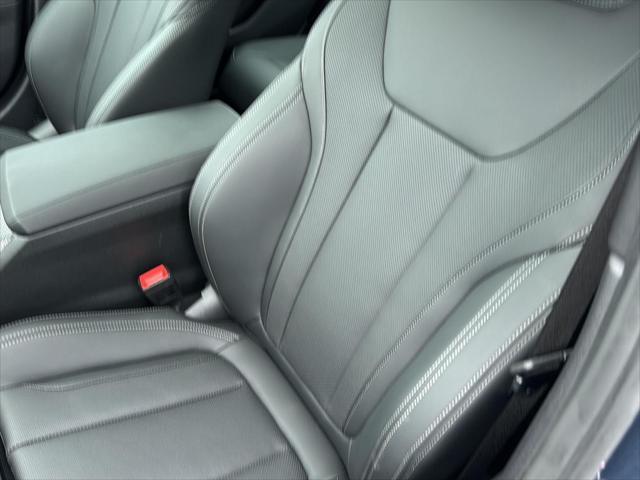 Photo of 2025 BMW 330