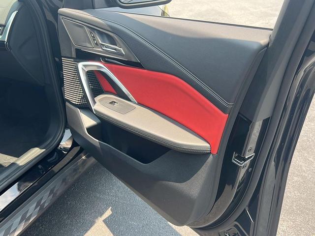 Photo of 2025 BLACK BMW X2