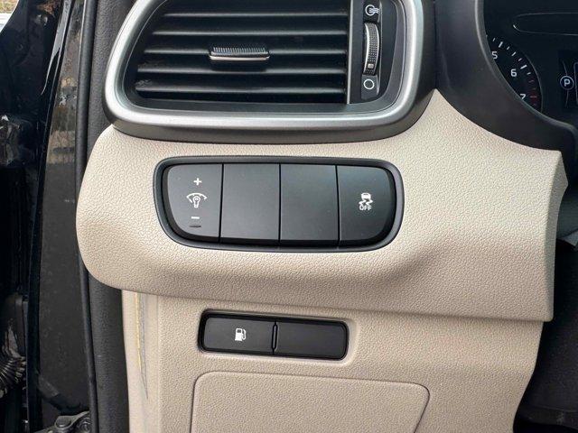Photo of 2016 Ebony Black Kia Sorento