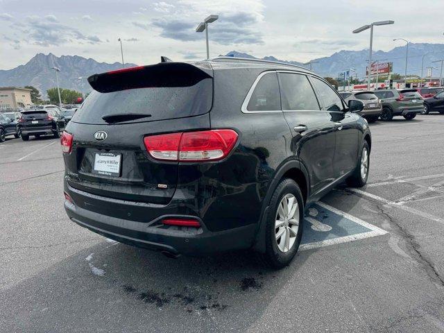 Photo of 2016 Ebony Black Kia Sorento