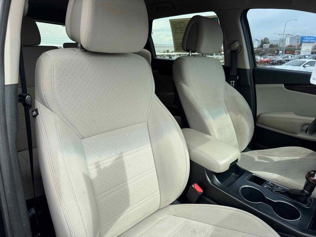 Photo of 2016 Ebony Black Kia Sorento
