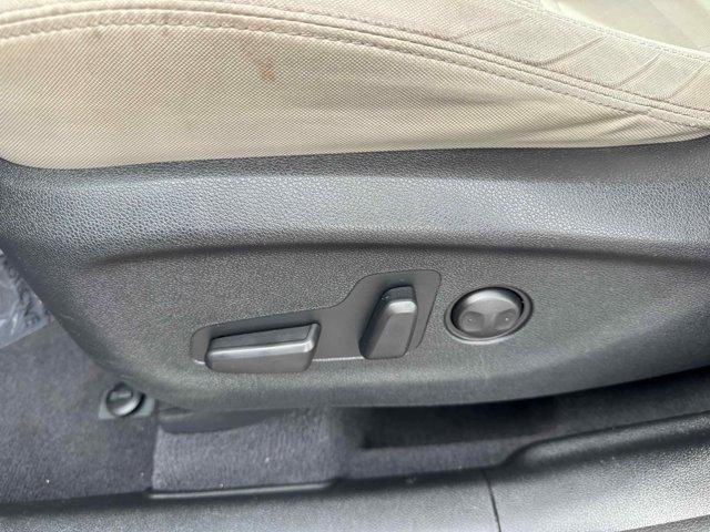 Photo of 2016 Ebony Black Kia Sorento