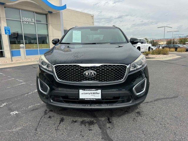 Photo of 2016 Ebony Black Kia Sorento
