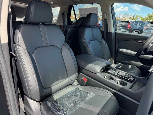 Photo of 2025 Crystal Black Pearl Honda Pilot