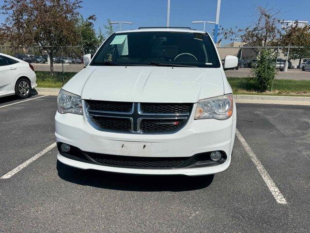 Photo of 2017 White Knuckle Clearcoat Dodge Grand Caravan