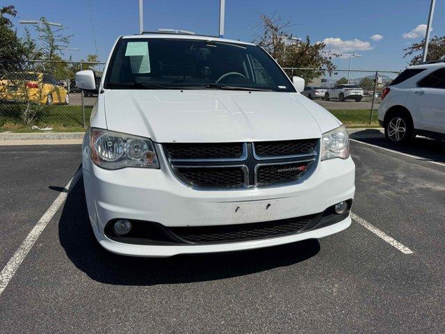 Photo of 2017 White Knuckle Clearcoat Dodge Grand Caravan