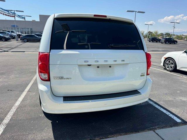 Photo of 2017 White Knuckle Clearcoat Dodge Grand Caravan