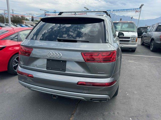 Photo of 2018 Graphite Gray Metallic Audi Q7