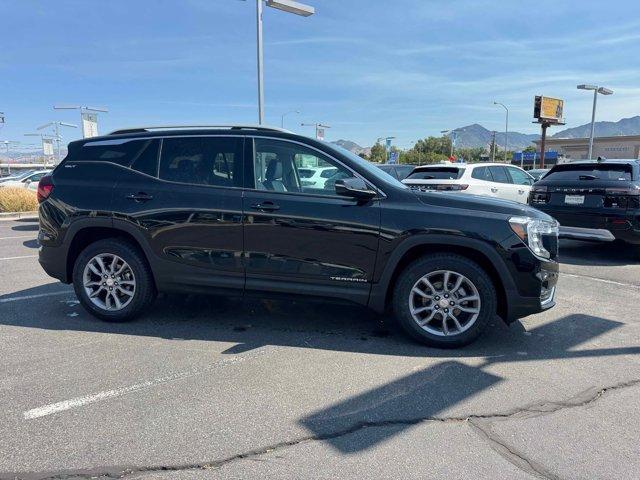 Photo of 2023 Ebony Twilight Metallic GMC Terrain