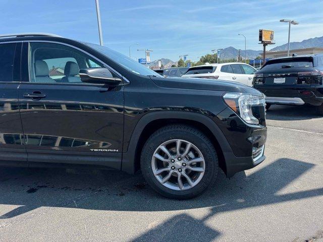 Photo of 2023 Ebony Twilight Metallic GMC Terrain