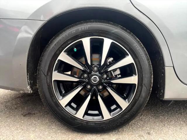 Photo of 2018 Gun Metallic Nissan Altima