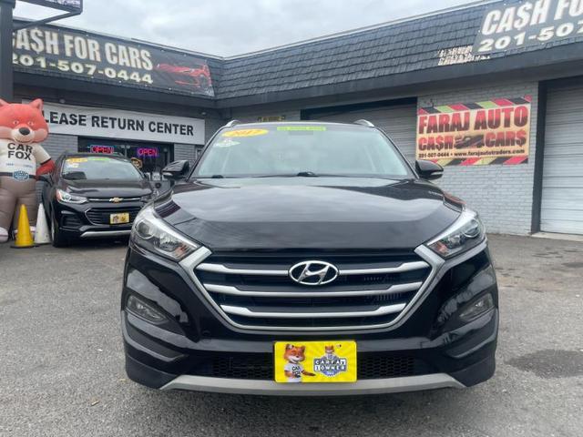 Photo of 2017 Black Noir Pearl Hyundai TUCSON