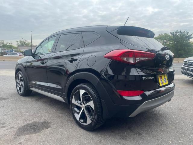 Photo of 2017 Black Noir Pearl Hyundai TUCSON