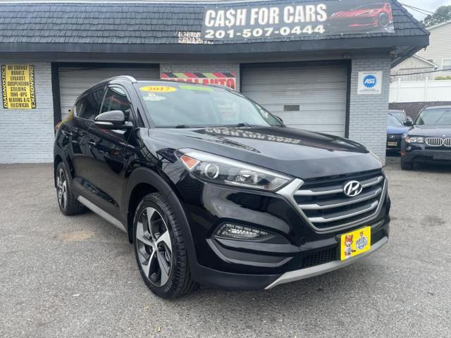 Photo of 2017 Black Noir Pearl Hyundai TUCSON