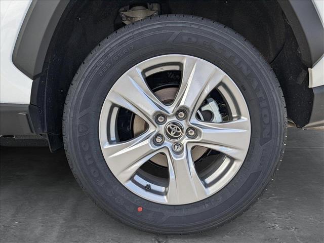 Photo of 2025 Ice Cap Toyota RAV4