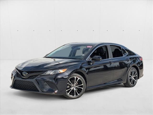 Photo of 2020 Midnight Black Metallic Toyota Camry