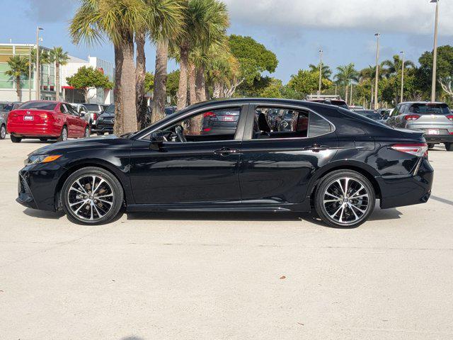 Photo of 2020 Midnight Black Metallic Toyota Camry
