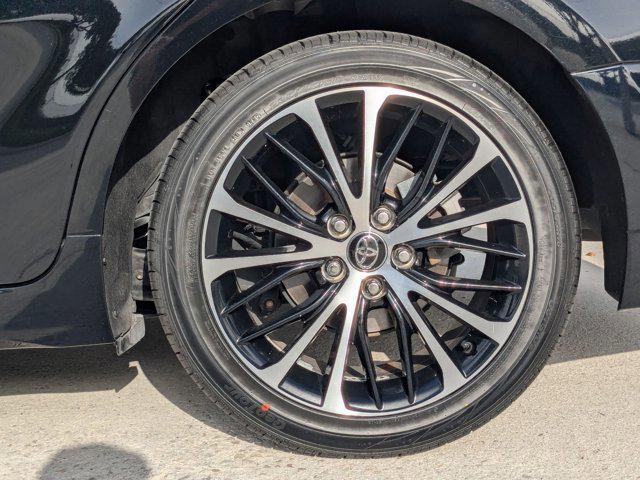 Photo of 2020 Midnight Black Metallic Toyota Camry