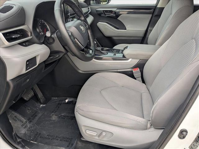 Photo of 2020 Blizzard Pearl Toyota Highlander
