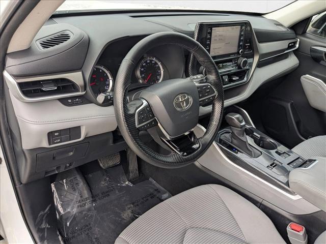 Photo of 2020 Blizzard Pearl Toyota Highlander