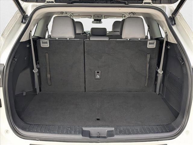 Photo of 2020 Blizzard Pearl Toyota Highlander