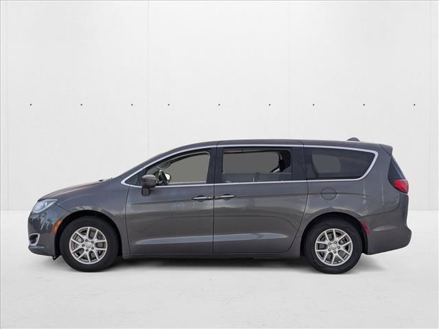 Photo of 2020 Granite Crystal Metallic Clearcoat Chrysler Pacifica