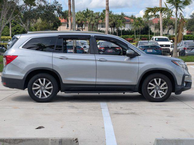 Photo of 2020 Lunar Silver Metallic Honda Pilot
