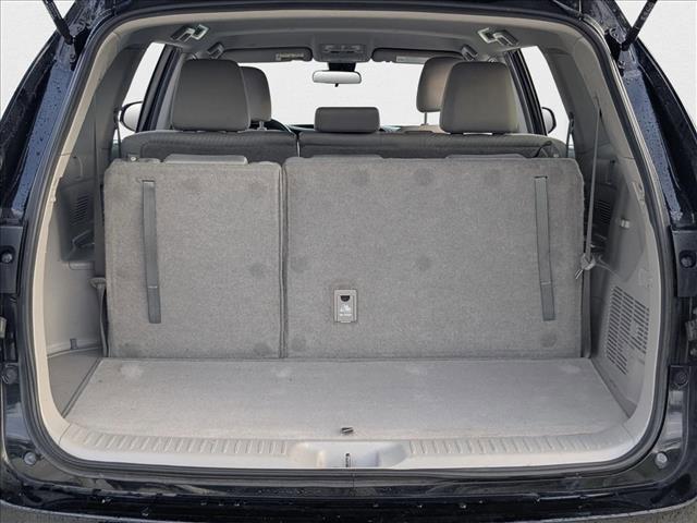 Photo of 2019 Midnight Black Metallic Toyota Highlander