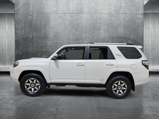 Photo of 2017 Super White Toyota 4Runner