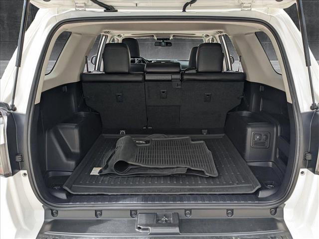 Photo of 2017 Super White Toyota 4Runner