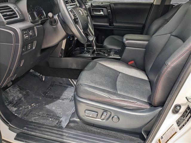 Photo of 2017 Super White Toyota 4Runner