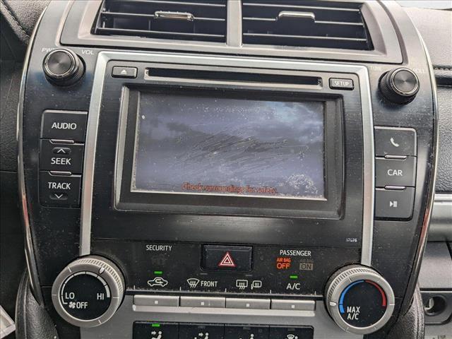 Photo of 2014 White Toyota Camry