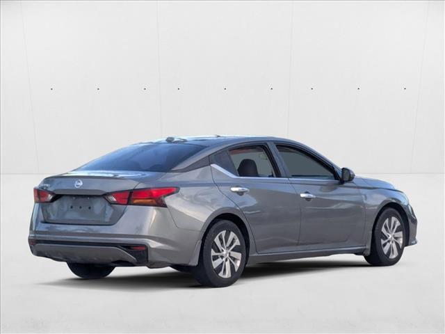 Photo of 2019 Gun Metallic Nissan Altima