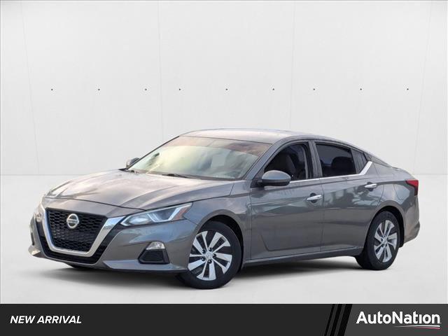Photo of 2019 Gun Metallic Nissan Altima