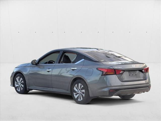 Photo of 2019 Gun Metallic Nissan Altima