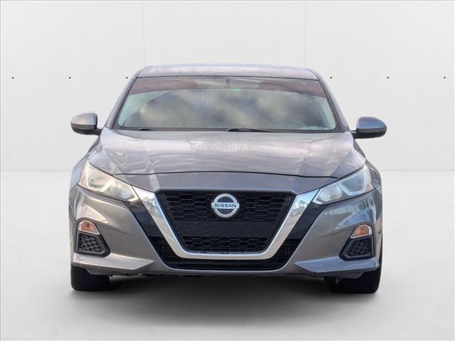 Photo of 2019 Gun Metallic Nissan Altima