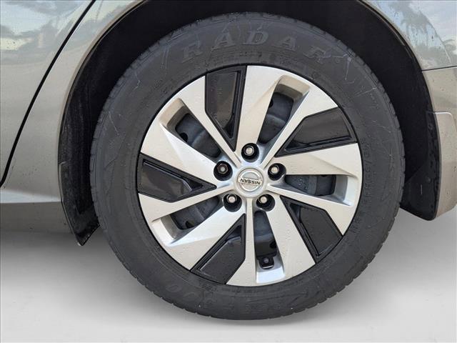 Photo of 2019 Gun Metallic Nissan Altima