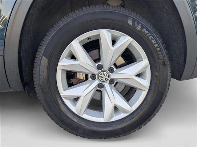 Photo of 2019 Pacific Blue Metallic Volkswagen Atlas