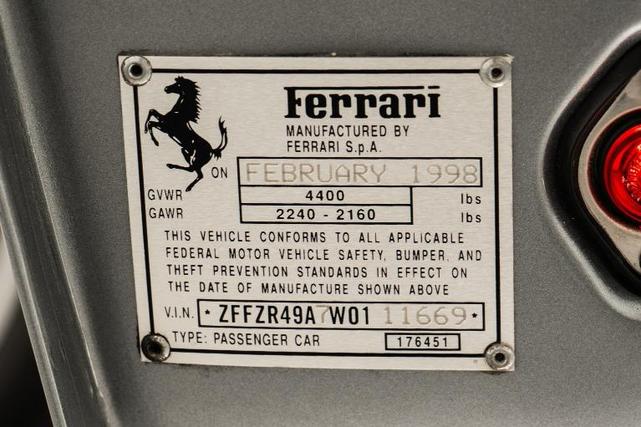 Photo of 1998 Grigio Titanio Ferrari 550 Maranello