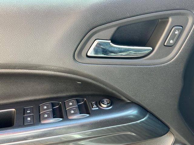 Photo of 2022 Summit White GMC Canyon