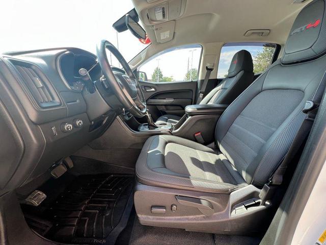 Photo of 2022 Summit White GMC Canyon
